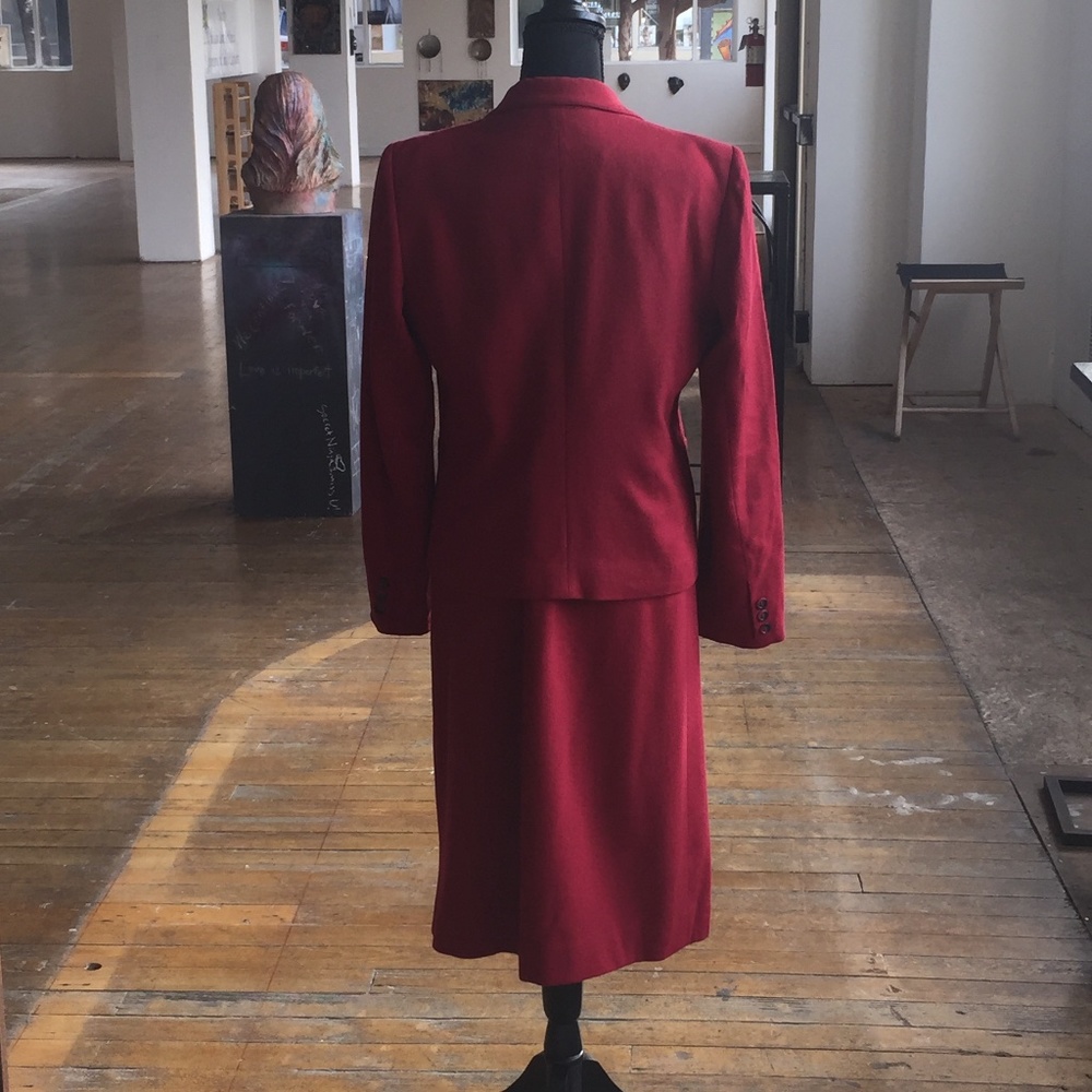 Vintage Burgundy Wool Pleated Skirt Set - Picture 3 of 9